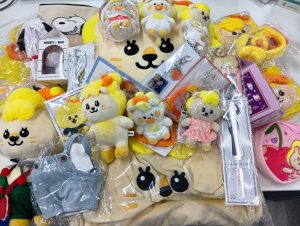 NiziUのマコグッズを中心に買取