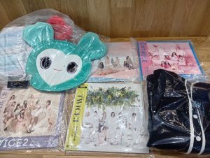TWICEのレコードやトレカを買取