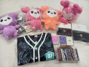 TWICEを中心に、ミナのユニフォームなど6,963円で買取