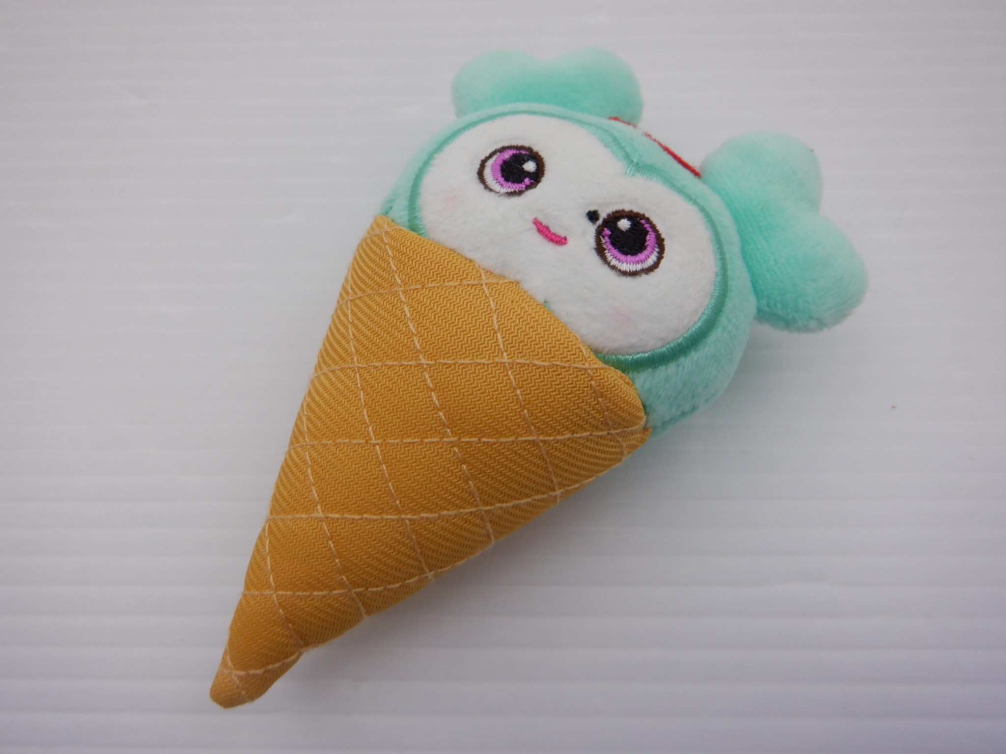 TWICE MINA BABY LOVELYS アイスぬいぐるみバッチ MIVELY ミナ ミブリー
