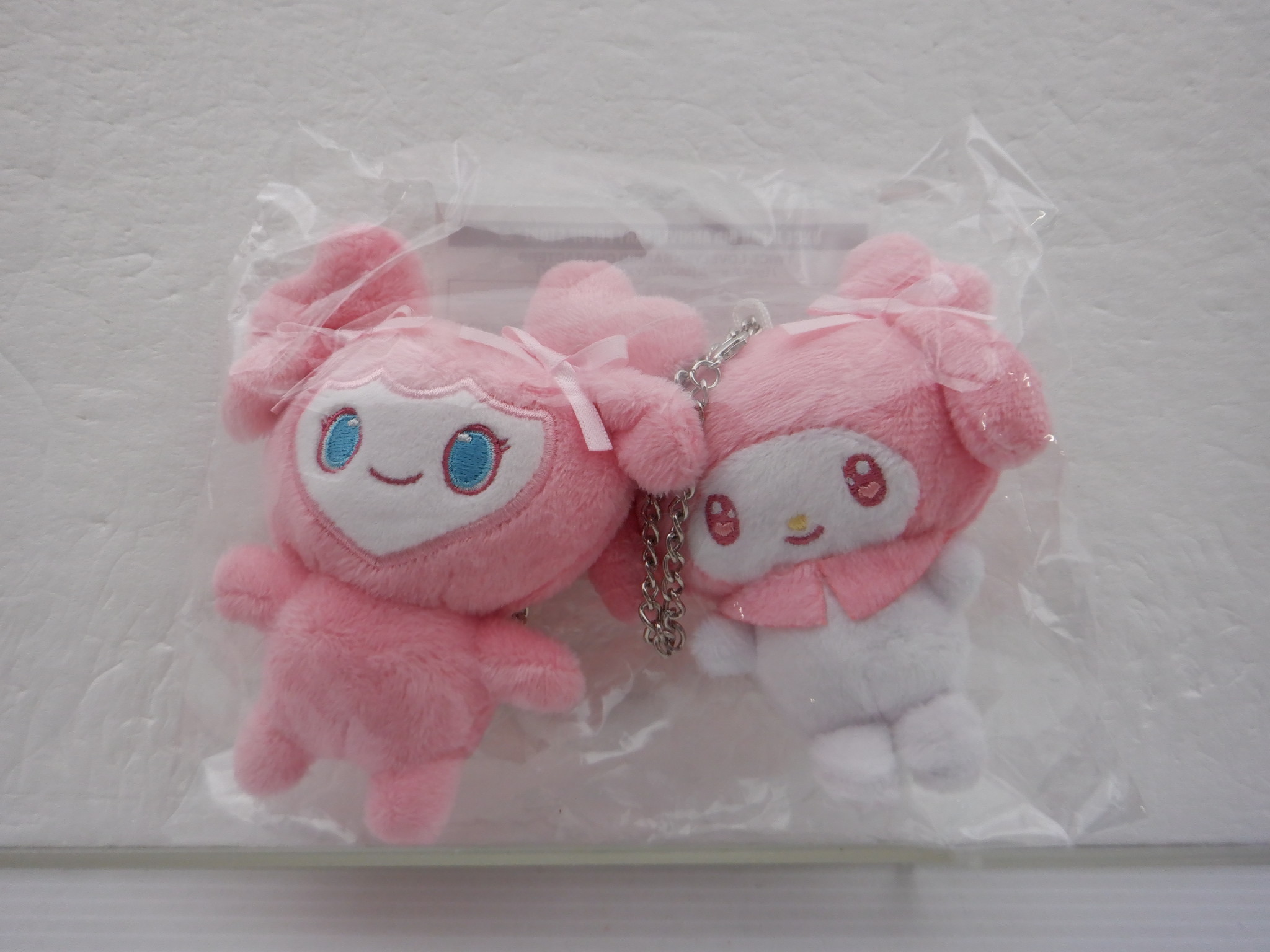 TWICE MOMO ONCE JAPAN 8th ANNIVERSARY LOVELYS SANRIO CHARACTERS バッグチャーム MOVELY モモ モブリー マイメロ