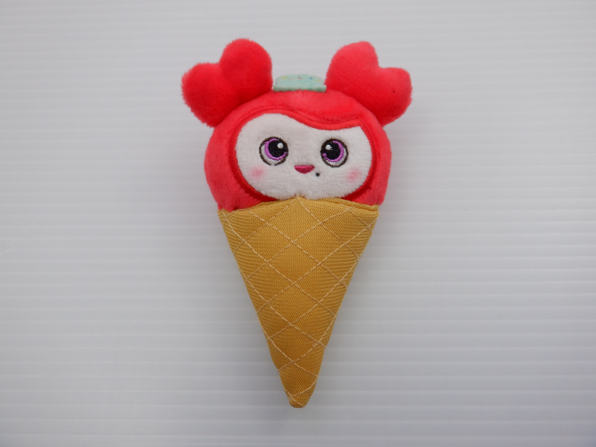 TWICE CHAEYOUNG BABY LOVELYS アイスぬいぐるみバッチ CHAENGVELY チェヨン チェンブリー