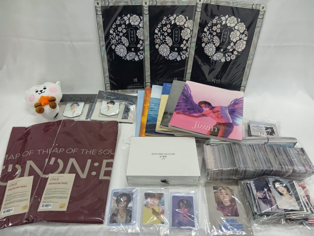 BTSとZEROBASEONEのグッズを3,361円で買取 │ 公式推し活グッズ買取の